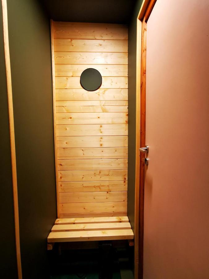 Hotel Au Pied Du Trieu, The Glamping Experience Labroye Esterno foto