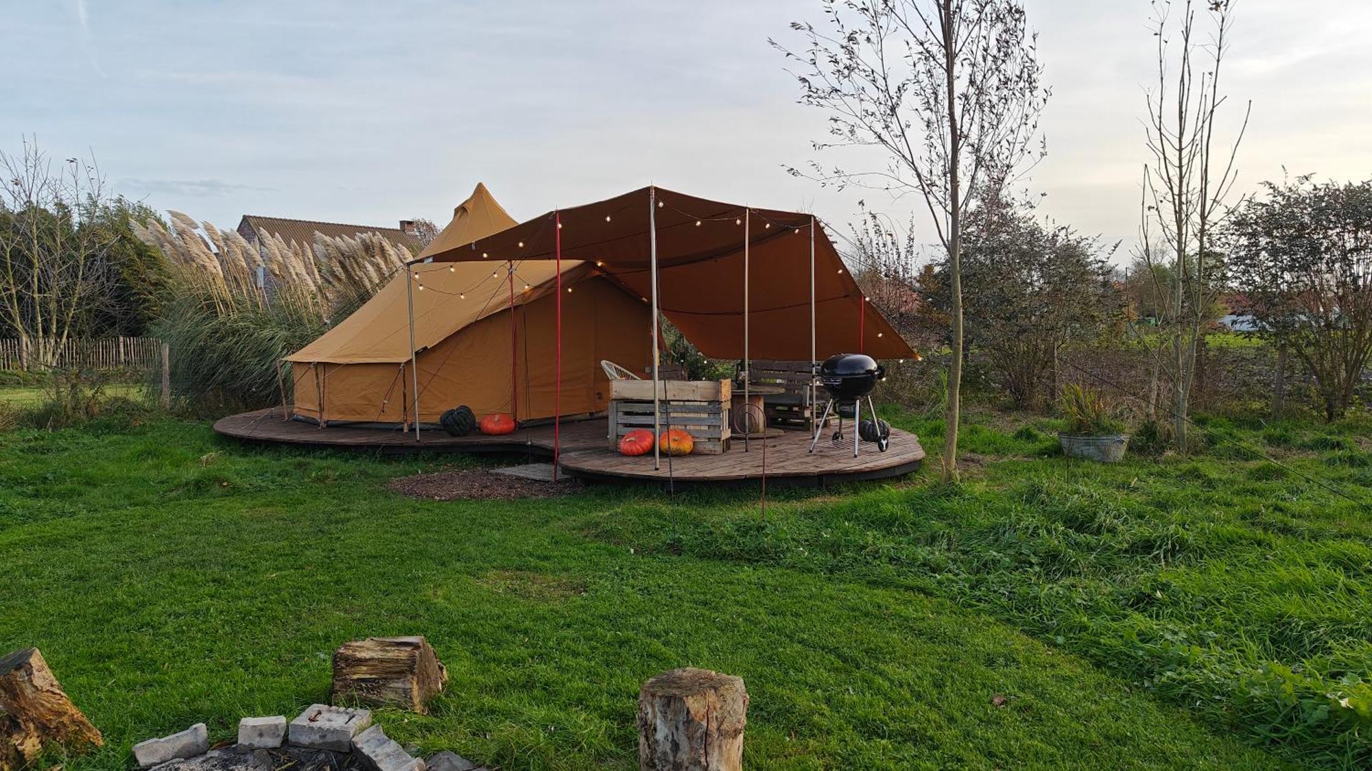 Hotel Au Pied Du Trieu, The Glamping Experience Labroye Esterno foto
